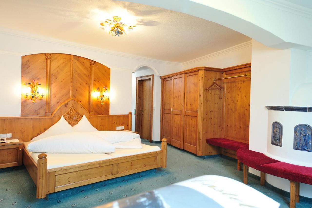 Hotel Garni Castel B&B Ischgl Extérieur photo